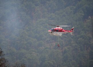 Grupo Aéreo Relámpagos participa activamente en el combate a los incendios forestales en el Estado de México