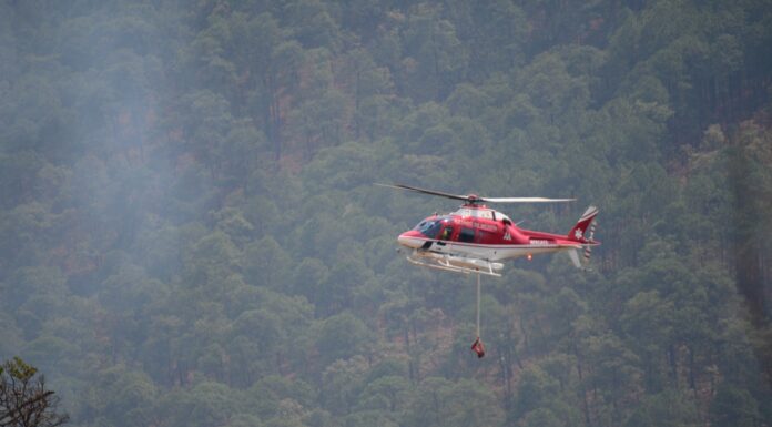 Grupo Aéreo Relámpagos participa activamente en el combate a los incendios forestales en el Estado de México