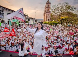 Michelle Núñez muestra músculo en su arranque de campaña