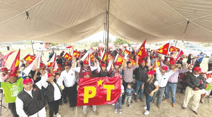 Pirotécnicos y artesanos de Almoloya de Juárez quieren a Adolfo Solís como alcalde