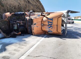 Equipos de emergencia de EdoMéx apoyan en accidente vehicular en la México-Puebla