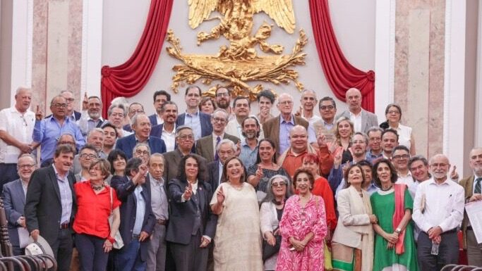 Desfachatez de intelectuales; sólo reviven al PRI y al PAN