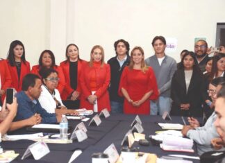 De Manos del IEEM Recibe Ana Muñìz constancia de mayoría, como alcaldesa de San Mateo Atenco