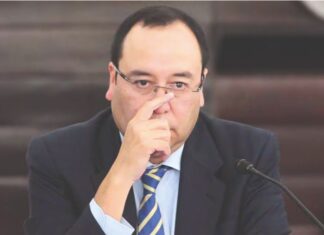 Murayama y Camín, agoreros del desastre; pánico intelectual