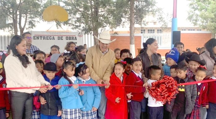 Jorge Osornio entrega infraestructura educativa para bien de Aculco