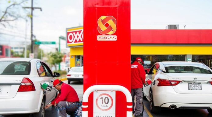 OXXO Cierra 150 Tiendas y Gasolineras en Nuevo Laredo por extorsión de “los Zetas”