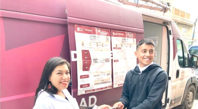 Entregó Movilidad licencias gratuitas a integrantes de escuela piloto “mujeres al volante”