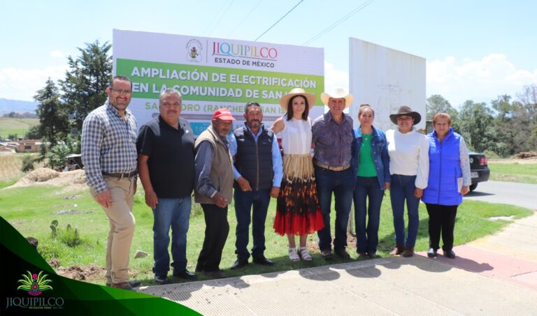 Con Jesús Sánchez Dávila, continúa creciendo la red eléctrica en Jiquipilco