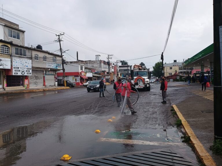 Grupo Tláloc atiende oportunamente encharcamientos en Nezahualcóyotl, La Paz y San Mateo Atenco