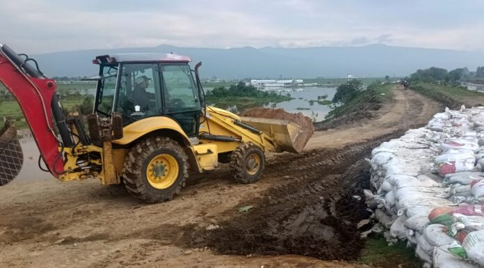 Gobierno del Estado de México comienza la desinfección en cisternas y casas habitación en Chalco, lleva agua potable a las 600 familias damnificadas