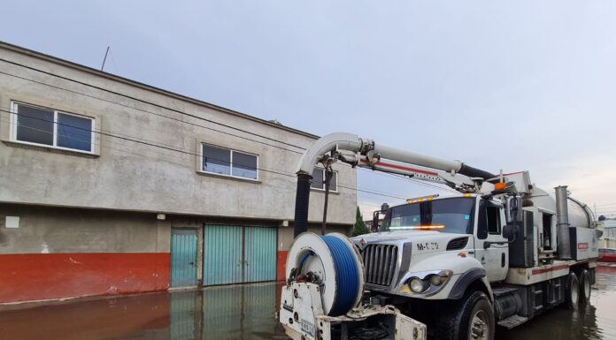 Gobierno Federal y del Estado de México despliegan maquinaria especializada para atender a 600 familias afectadas por las intensas lluvias en Chalco