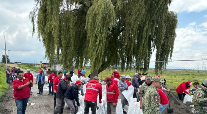 Retira GEM dos tapones de basura en el Río Lerma