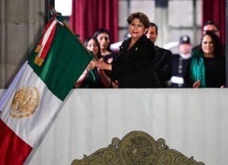 Miles de mexiquenses acompañaron a la Gobernadora Delfina Gómez Álvarez en su primer Grito de Independencia
