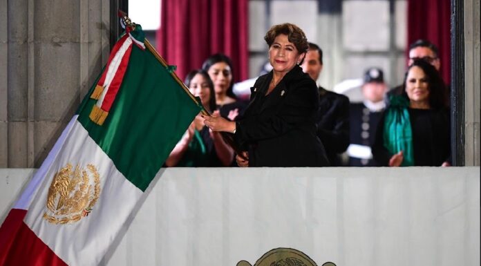 Miles de mexiquenses acompañaron a la Gobernadora Delfina Gómez Álvarez en su primer Grito de Independencia