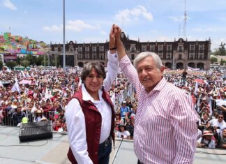 Con emotiva canción… Delfina agradece a AMLO por legado imborrable