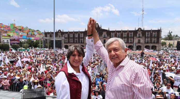 Con emotiva canción… Delfina agradece a AMLO por legado imborrable