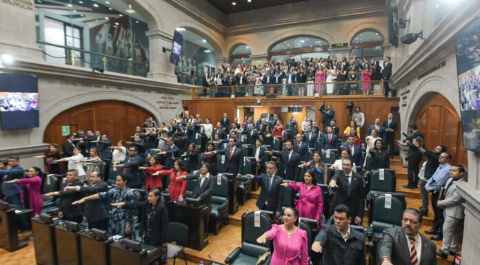 Toman protesta 75 diputados en el Edomex