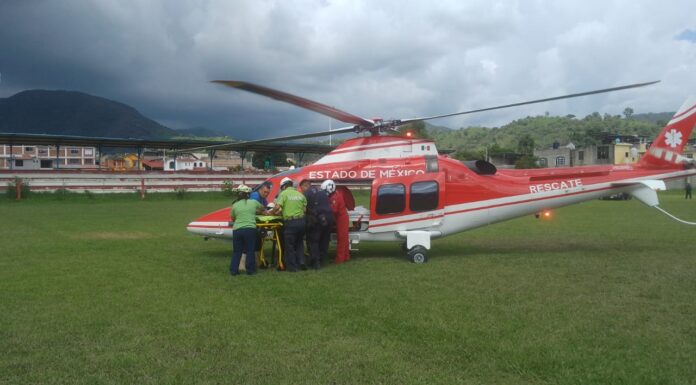Traslada Grupo Aéreo “Relámpagos” a tres mexiquenses en condiciones críticas a hospitales de alta especialidad
