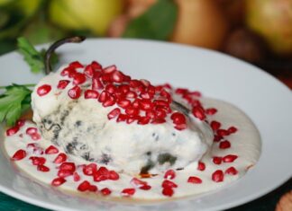 Llegan los chiles en nogada al EdoMéx; cocineras tradicionales comparten sus secretos culinarios