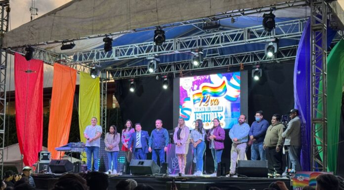 Le Diputade Meme Navarro encabeza la 12va. Marcha del Orgullo LGBTTTIQA+