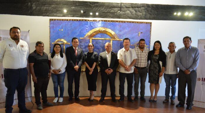 Lidera Michelle Núñez Ponce reunión con Alcaldes del Sur