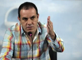 Mete gol Cuauhtémoc Blanco en el Congreso