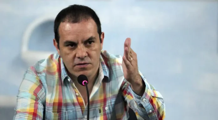 Mete gol Cuauhtémoc Blanco en el Congreso