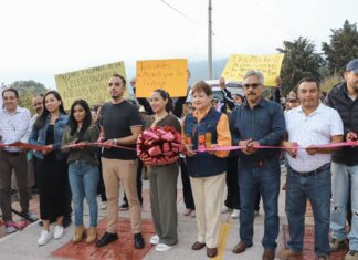 Alcaldesa vallesana entrega obra complementaria