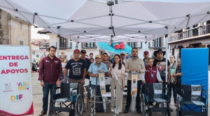 Llegan apoyos funcionales y para vivienda a familias vallesanas