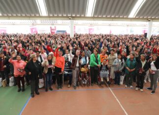 Reciben 2 mil mexiquenses la tarjeta Mujeres con Bienestar en Atlacomulco