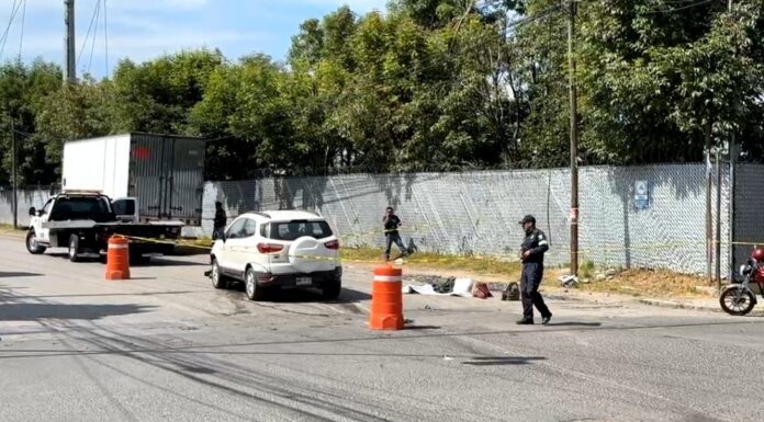 Trágico accidente en Toluca: Mujer motociclista pierde la vida y su hija queda herida