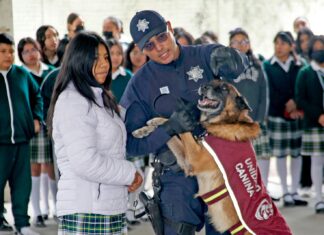 Exhibe SSEM binomios caninos entre la comunidad escolar para fomentar la cultura de paz en el EdoMéx