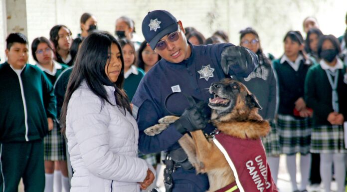 Exhibe SSEM binomios caninos entre la comunidad escolar para fomentar la cultura de paz en el EdoMéx