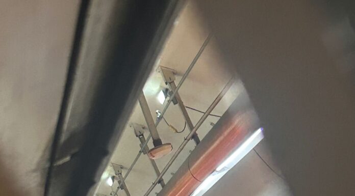 SUJETO INTOXICADO AGREDE A USUARIOS DEL METRO EN CDMX, UNO ESTÁ GRAVE