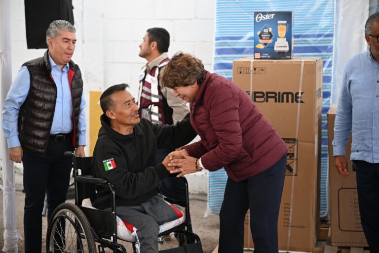 Reciben mil 800 familias de Chalco enseres domésticos; despliega Gobernadora Delfina Gómez brigadas para la entrega de apoyos