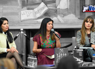 Exponen líderes visión económica en Congreso mexiquense