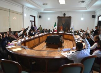 FUERA DE TLALNEPANTLA POLICÍAS CORRUPTOS