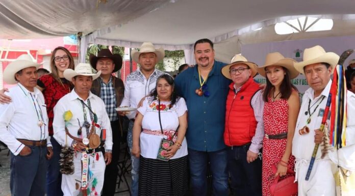 ROMPE MANUEL VILCHIS PARADIGMAS EN ZINACANTEPEC