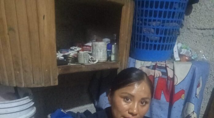 POLICÍAS DE ECATEPEC AUXILIAN A MUJER EN LABOR DE PARTO EN SU DOMICILIO