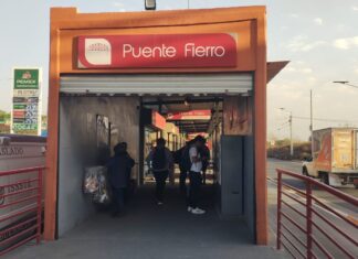 DETIENE POLICÍA MUNICIPAL A MUJER ACUSADA DE ROBO DE CELULARES EN MEXIBÚS