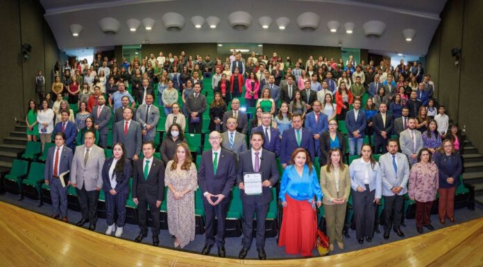 UAEMÉX REFLEXIONA SOBRE EL PAPEL DE LA INTELIGENCIA ARTIFICIAL EN LA IMPARTICIÓN DE JUSTICIA