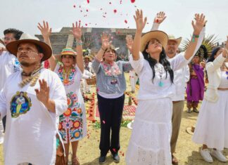 GOBERNADORA DELFINA GÓMEZ ÁLVAREZ HONRA A LOS PUEBLOS ORIGINARIOS CON ENCENDIDO DEL FUEGO NUEVO, SÍMBOLO DE RENOVACIÓN Y TRANSFORMACIÓN