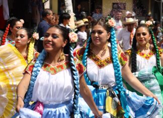 LLENAN A HUIXQUILUCAN DE COLOR, MÚSICA Y CULTURA EN EL PRIMER CARNAVAL 2025