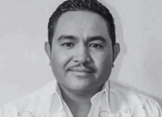 ASESINAN A BALAZOS A REGIDOR DE OCUILAN FRENTE AL AYUNTAMIENTO