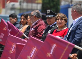 ¡Valle de Chalco refuerza su seguridad!La gobernadora Delfina Gómez Álvarez y el alcalde Alan Velazquez dieron el banderazo de salida a nuevas patrullas que se suman al parque vehicular del municipio.