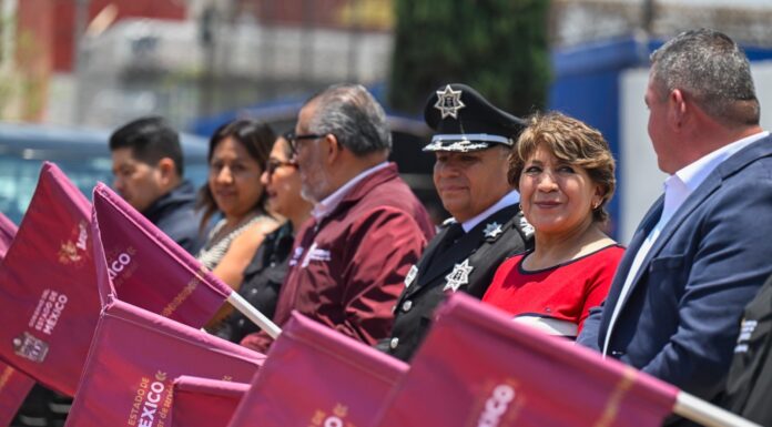 ¡Valle de Chalco refuerza su seguridad!La gobernadora Delfina Gómez Álvarez y el alcalde Alan Velazquez dieron el banderazo de salida a nuevas patrullas que se suman al parque vehicular del municipio.