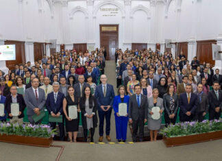 RECONOCE UAEMÉX LABOR DE SU COMUNIDAD ACADÉMICA