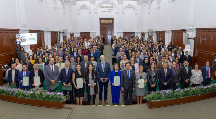 RECONOCE UAEMÉX LABOR DE SU COMUNIDAD ACADÉMICA