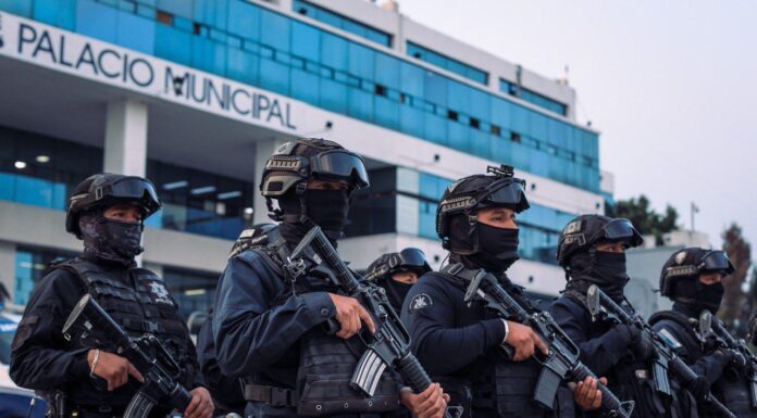 POLICÍAS DE NAUCALPAN QUE FRUSTAN ASALTO EN ECHEGARAY SERÁN RECONOCIDOS POR EL GOBIERNO MUNICIPAL POR SU ACTUAR HEROICO