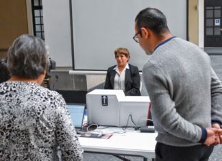 TRAMITA GOBERNADORA DELFINA GÓMEZ ÁLVAREZ SU CREDENCIAL COMO SERVIDORA PÚBLICA DEL GOBIERNO DEL ESTADO DE MÉXICO